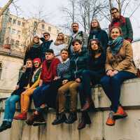 ΠΡΠ°ΡΠ½ΠΎΠ·Π½Π°ΠΌΠ΅Π½Π½Π°Ρ Π΄ΠΈΠ²ΠΈΠ·ΠΈΡ ΠΈΠΌΠ΅Π½ΠΈ ΠΌΠΎΠ΅ΠΉ Π±Π°Π±ΡΡΠΊΠΈ - ΡΠΊΠ°ΡΠ°ΡΡ ΠΏΠ΅ΡΠ½ΠΈ