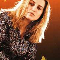 Катя Огонек - скачать песни